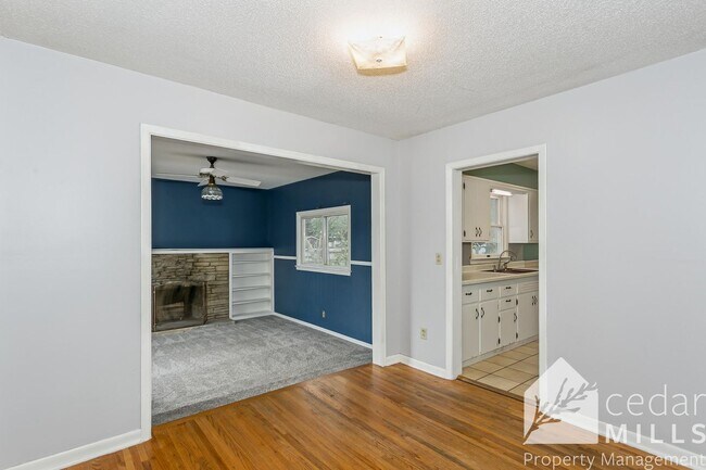 Building Photo - 3 Bedroom Home in North Wichita