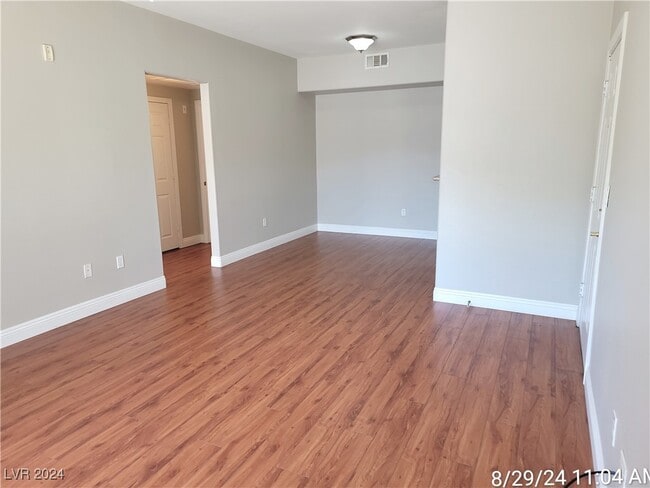 Building Photo - 8000 W Badura Ave