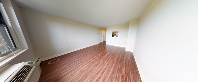 Building Photo - 650 Huron Ave
