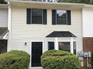 Building Photo - 1448 Springleaf Cir SE
