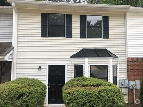 Building Photo - 1448 Springleaf Cir SE