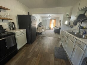 Building Photo - 3707 Bremond St