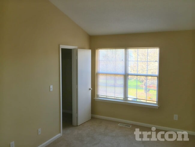 Building Photo - 10347 Battle Ct