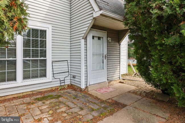 Building Photo - 603 S Dove Rd