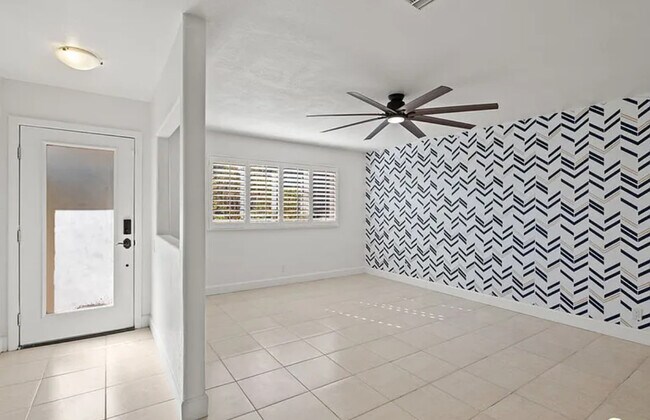 Foto del edificio - 2140 E Hildy Ln
