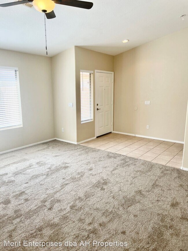 Foto del edificio - 4 br, 3 bath House - 12517 W GRANT ST