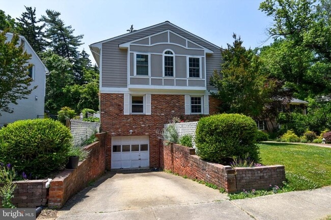 Building Photo - 5303 Danbury Rd