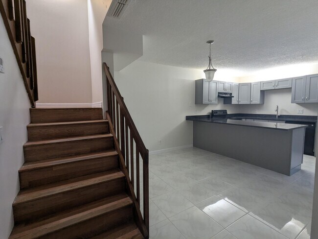 Foto del edificio - 2191 White Pine Cir