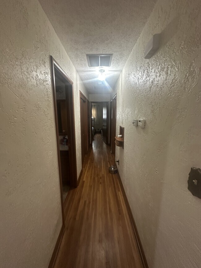 Foto del edificio - 1212 W Fultz St