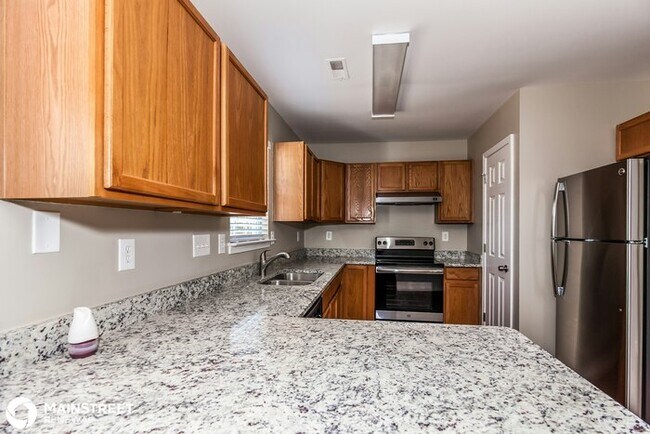 Foto del edificio - 10606 Turkey Point Dr, Charlotte, NC 28214