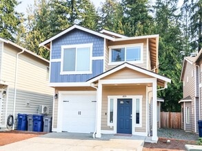 Building Photo - 409 Penny Ave