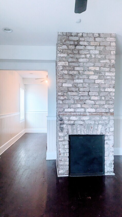 Primary Photo - 614 E Gwinnett St