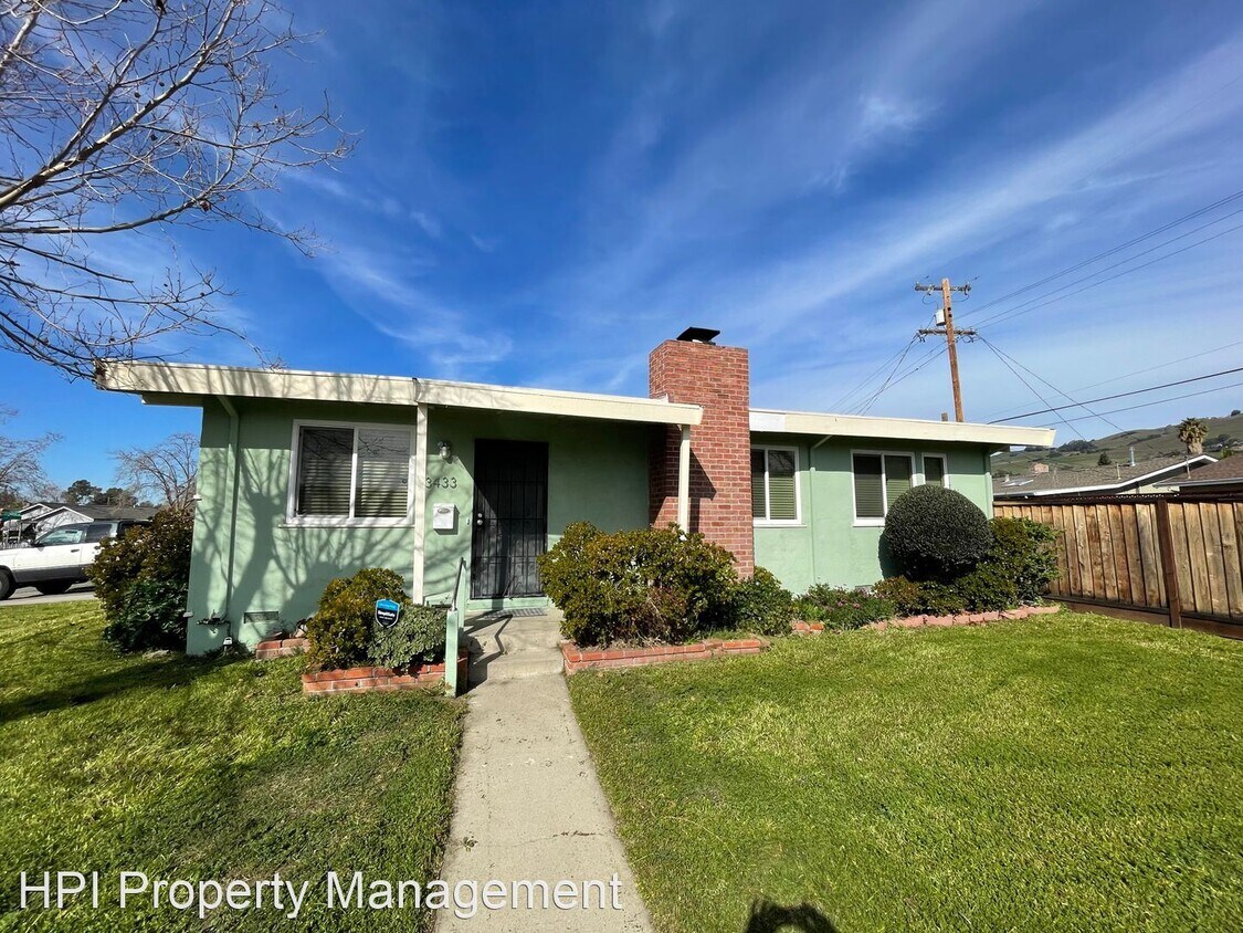 Foto principal - 4 br, 2 bath House - 3433 San Pablo Ave