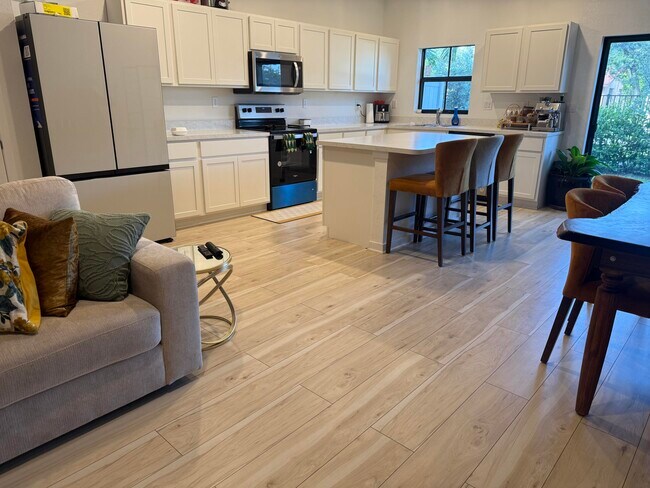 Foto del edificio - 860 NW 3rd Terrace