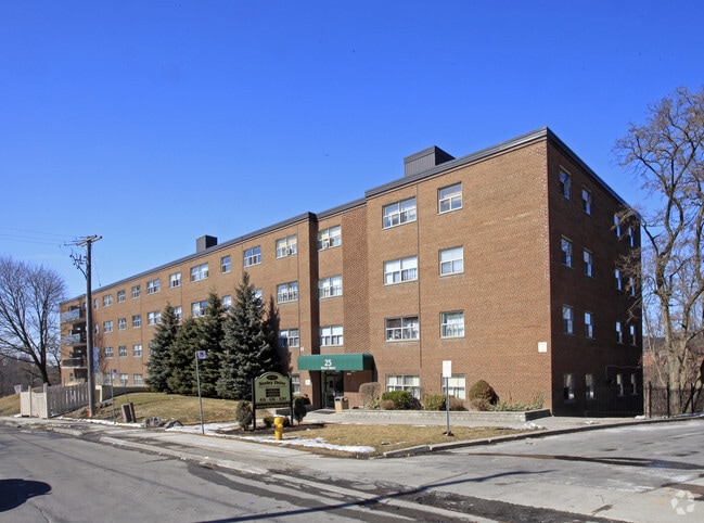 Building Photo - 25 Seeley Dr