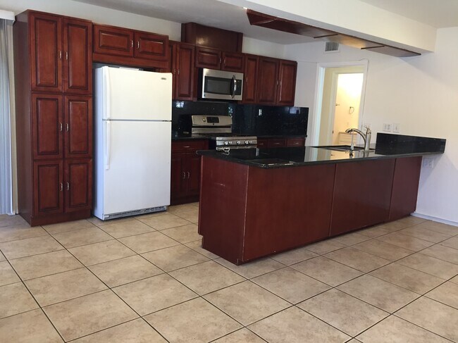 Foto del edificio - 1444 E Colton Ave