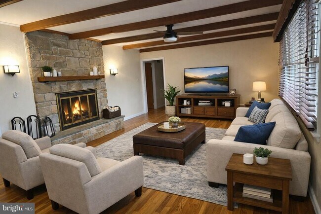 Building Photo - 56 Chapman Ave