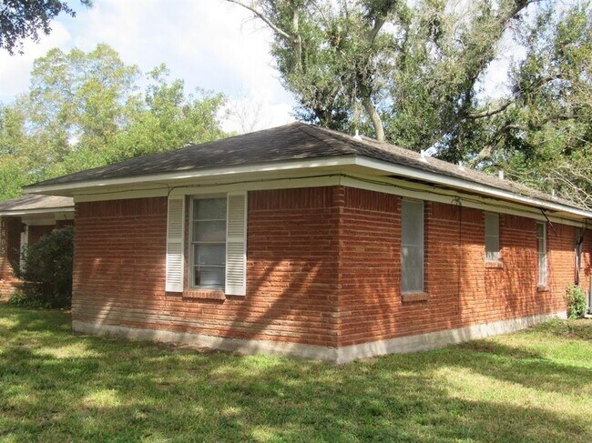 Foto del edificio - 1605 Gillette St