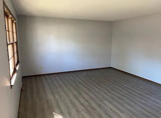 Foto del edificio - 1440-1442 E Cairo