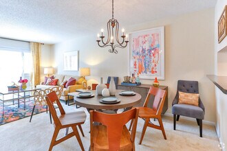 Interior Photo - Strawberry Hill