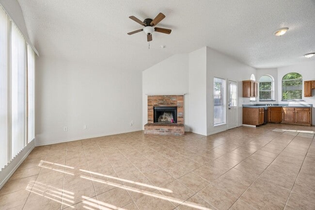 Building Photo - 1602 Develon Dr