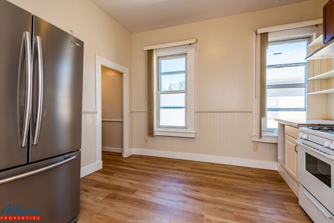 Photo - State St Apartment