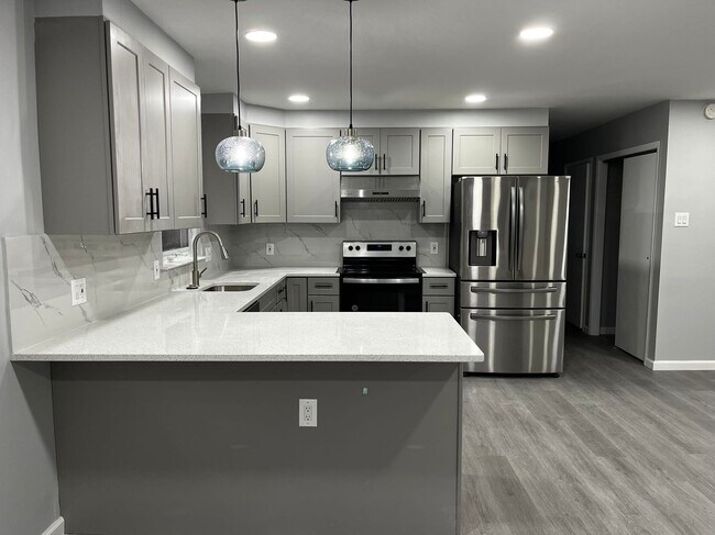 Foto del edificio - 7857 Lawndale Ave