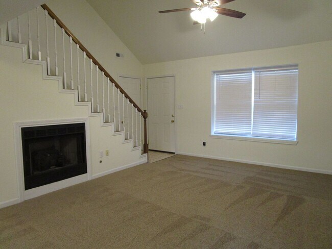 Foto del edificio - 3538-3540 Prescott Dr.