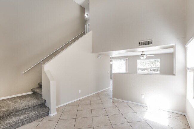 Building Photo - 6558 W Chickasaw St