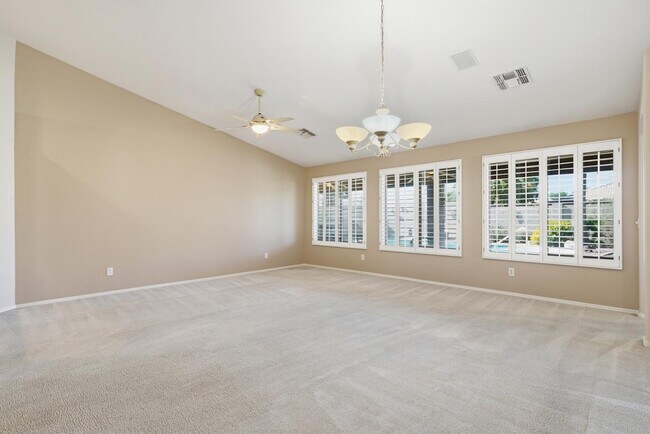 Foto del edificio - 5339 W Kaler Cir
