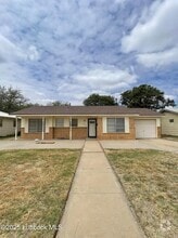 Building Photo - 3420 Bangor Dr