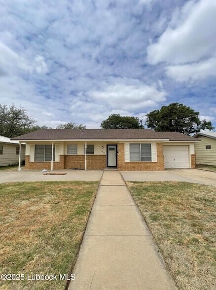 Foto principal - 3420 Bangor Dr