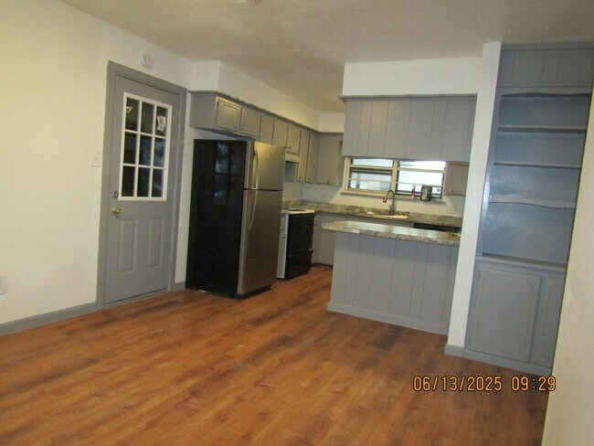 Foto del edificio - Very nice home located in the Park Lane ar...