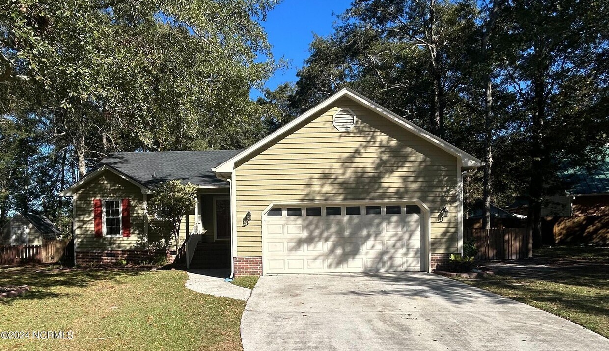 1153 Lakeview Ave, Richlands, NC 28574 House Rental in Richlands, NC