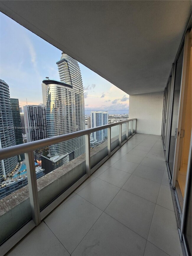 Foto del edificio - 485 Brickell Ave