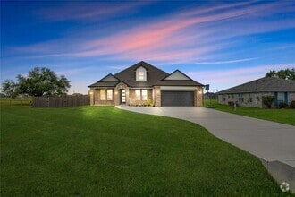 Building Photo - 1420 Palomino Trail