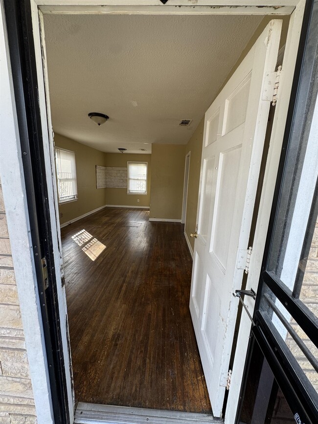 Building Photo - 4071 Grey Rd