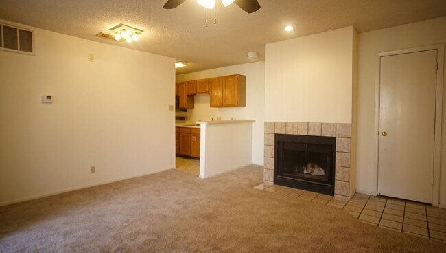 Foto del edificio - Charming 1/1 in Gated Community