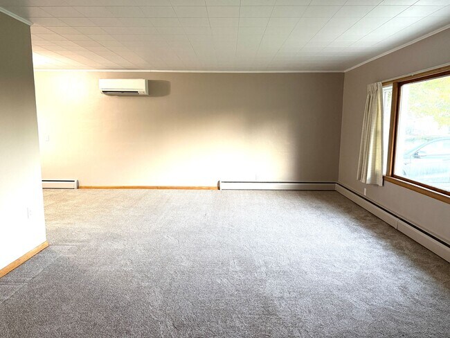 Foto del edificio - Four bedroom home located in Eyota MN