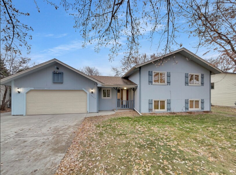 Foto principal - 8232 Sumter Ave N