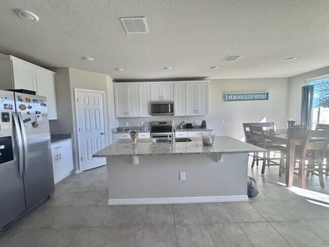 Building Photo - 384 Guadlupe St