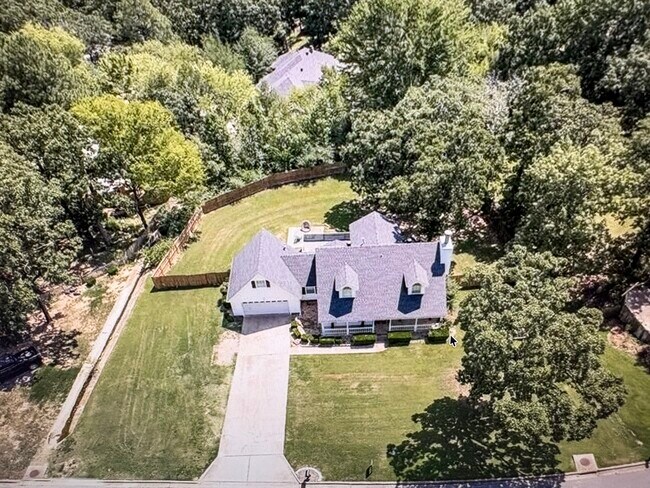 Foto del edificio - 3109 Glen Flora Way