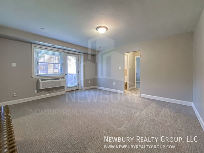 Photo - 104 W Steuben St Apartment