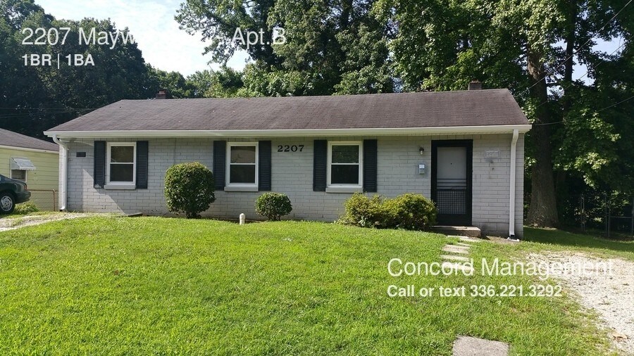 Primary Photo - 2207 Maywood St