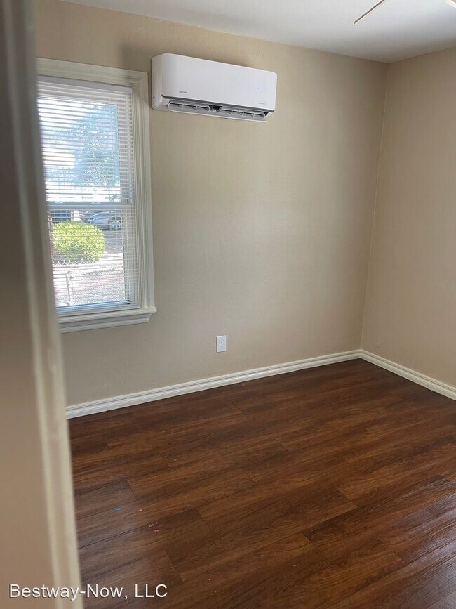 Building Photo - 2 br, 1 bath House - 7405 SE 15th Street