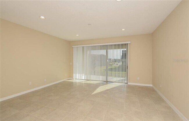 Building Photo - 3890 Grassland Dr