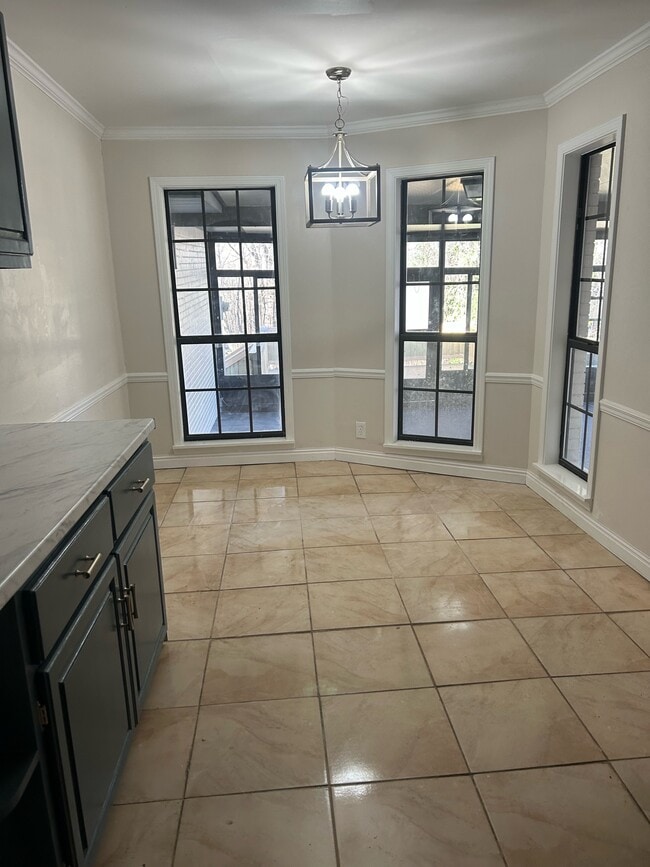 Foto del edificio - 2002 Bob White Dr