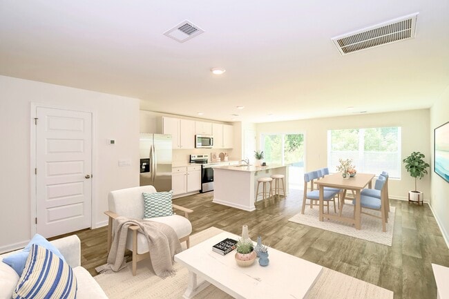 Building Photo - 105 Striker Rd