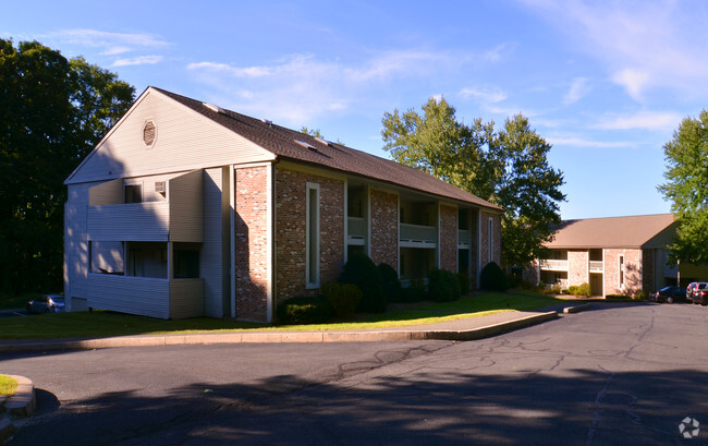 Building Photo - Mountain View Apartments