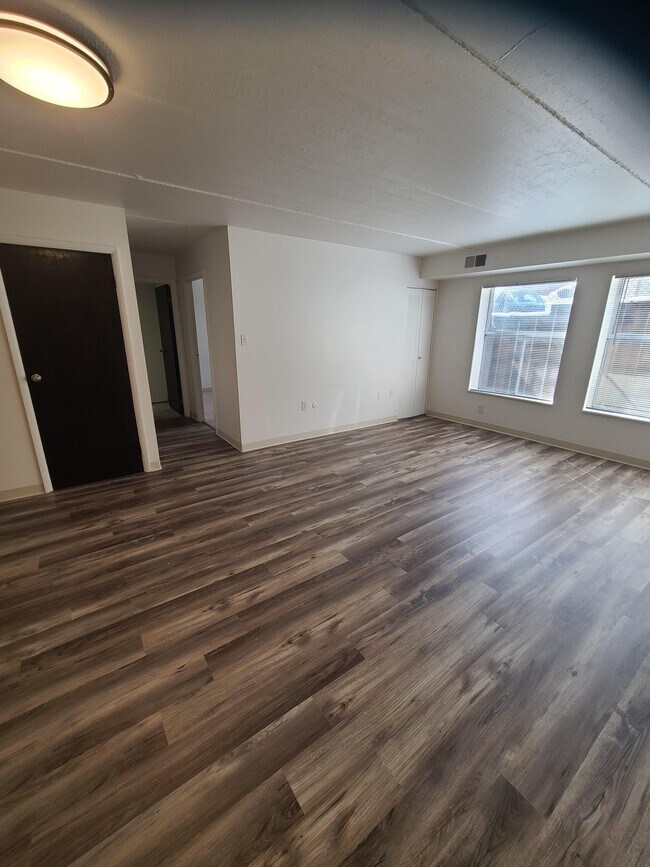 Fox Chapel Arms Apartments Pittsburgh, PA